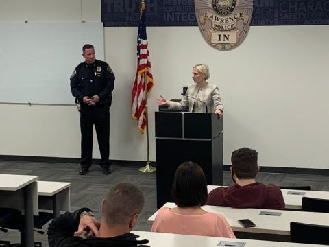 Rep. Spartz talks with Lawrence Police Department officers.